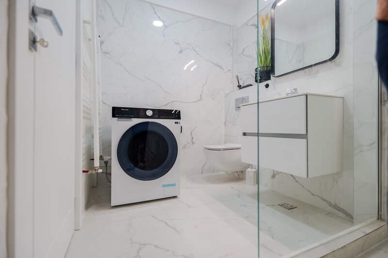 Pipera 3 camere mutare imediata, rond OMV, nou, B2B